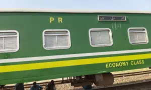 Shalimar Express coach derails near Sammasatta