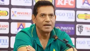 Aaqib Javed dismisses reports of resignation, removal as &lsquo;fake news&rsquo;