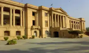 Ex-president Alvi is entitled to free official residence for life: SHC