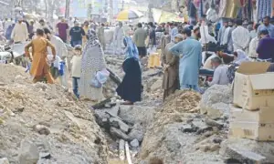 Incomplete work on Commercial Market food street troubles visitors, traders in Rawalpindi