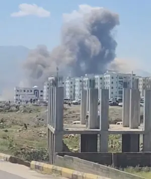 Saudi strikes on Taiz leave dozens of casualties