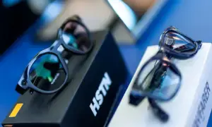 Notices on plea against glasses with camera Notices on plea against glasses with camera