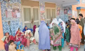 Paramedics boycott OPDs after colleague&rsquo;s murder in Larkana