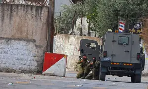Settlers kill one in attack on West Bank village