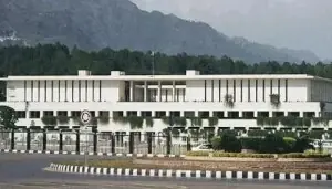Civil servants given a week to declare foreign nationalities