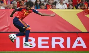 Spain break down Czechs as England outclass Croatia in Nations League