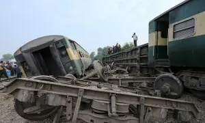 At least 4 killed, over 40 injured as Peshawar-bound train derails in Punjab's Multan district
