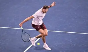Zverev cruises past De Minaur to reach Shanghai semi-finals