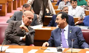 Joint sitting gives blessing to emergency, governor&rsquo;s rule