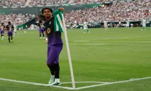 Unstoppable Barca thrash Betis to extend perfect start