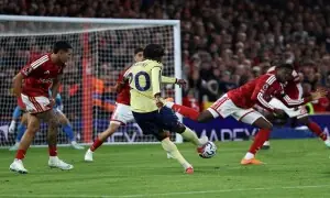 Arsenal strike late to keep pressure on Man City as Man Utd held Arsenal strike late to keep pressure on Man City as Man Utd held