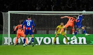PSG late show downs Barca in Champions League, Liverpool fight back